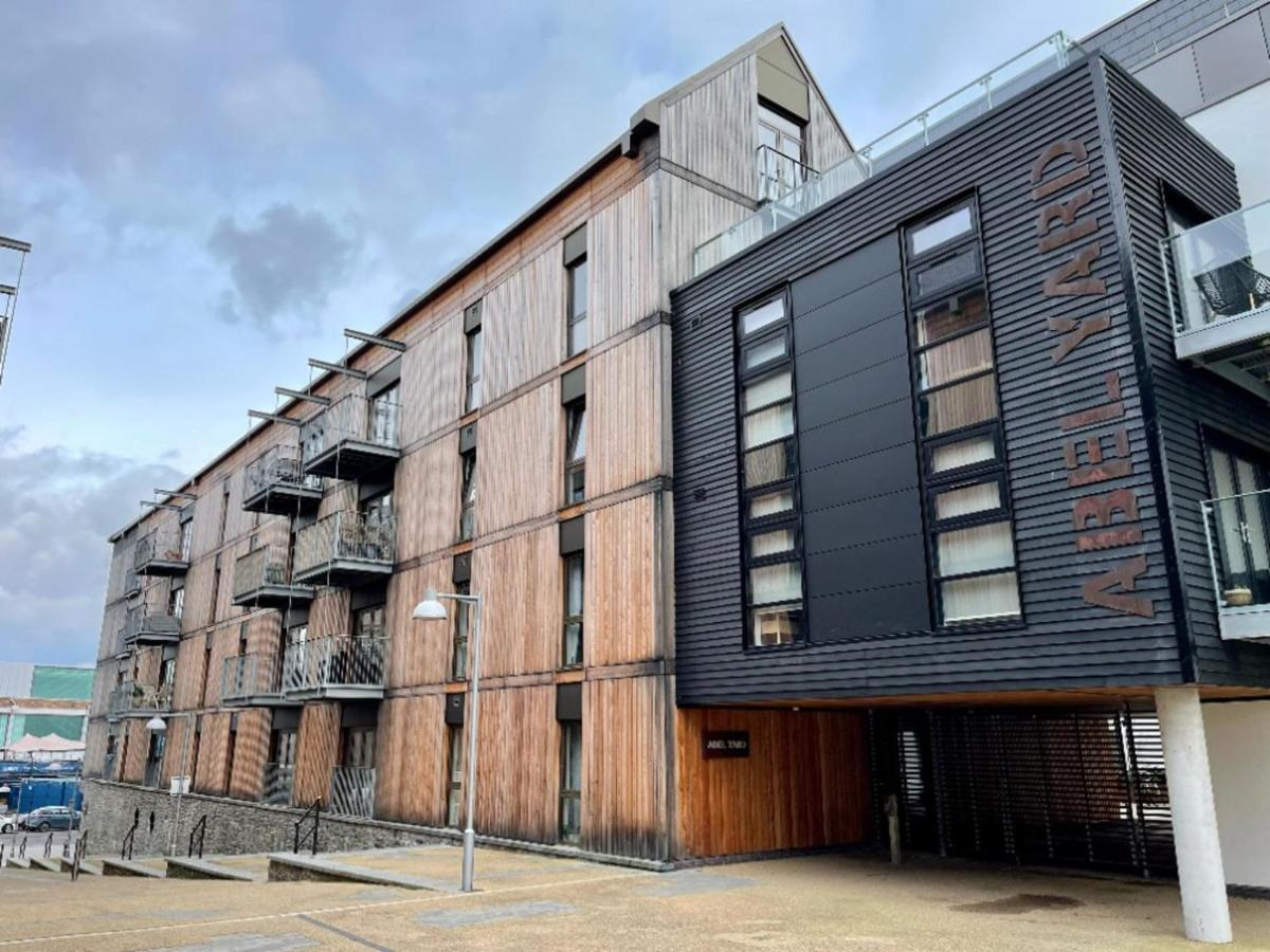 Stunning 2-Bed Apartment In Bristol With Parking Bagian luar foto