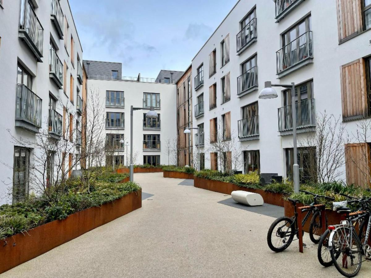 Stunning 2-Bed Apartment In Bristol With Parking Bagian luar foto
